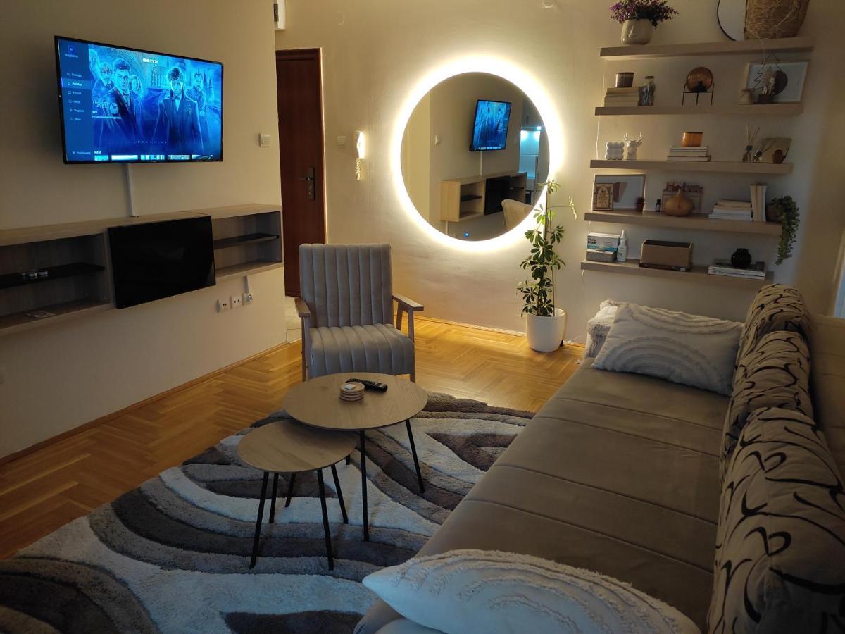 Beige Nest Apartment *